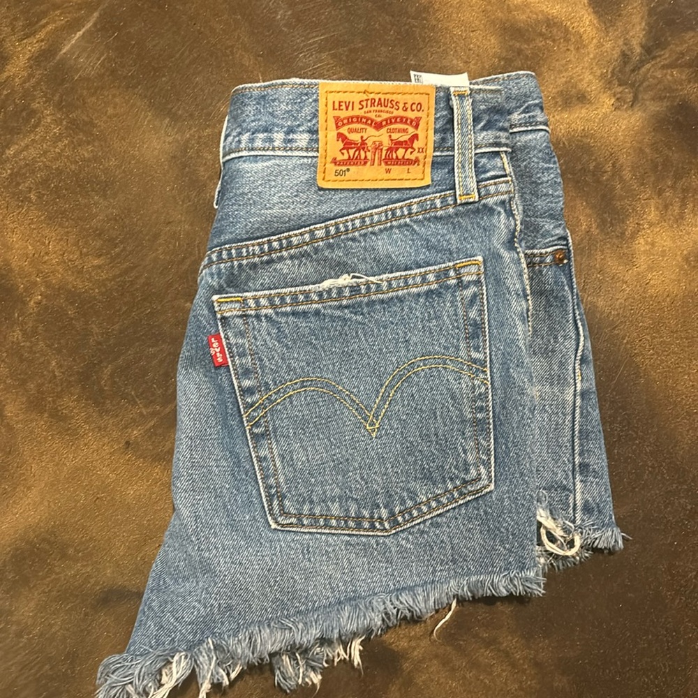 levi shorts